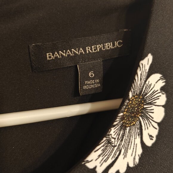 Banana Republic Black Floral Sleeveless Ruffled Shift Dress - Picture 3 of 3